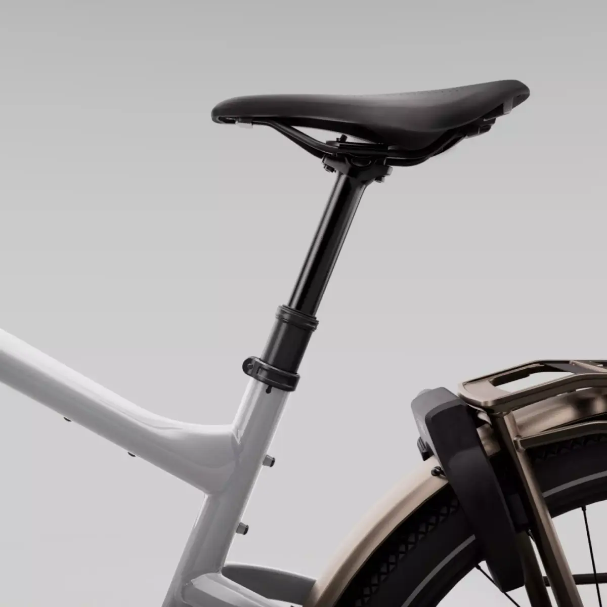 Lowerable and Suspended Seat